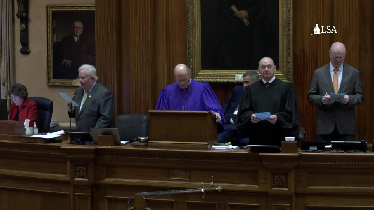 Senate resumes debate on making comptroller general an appointed post; sponsors carry joint resolution over