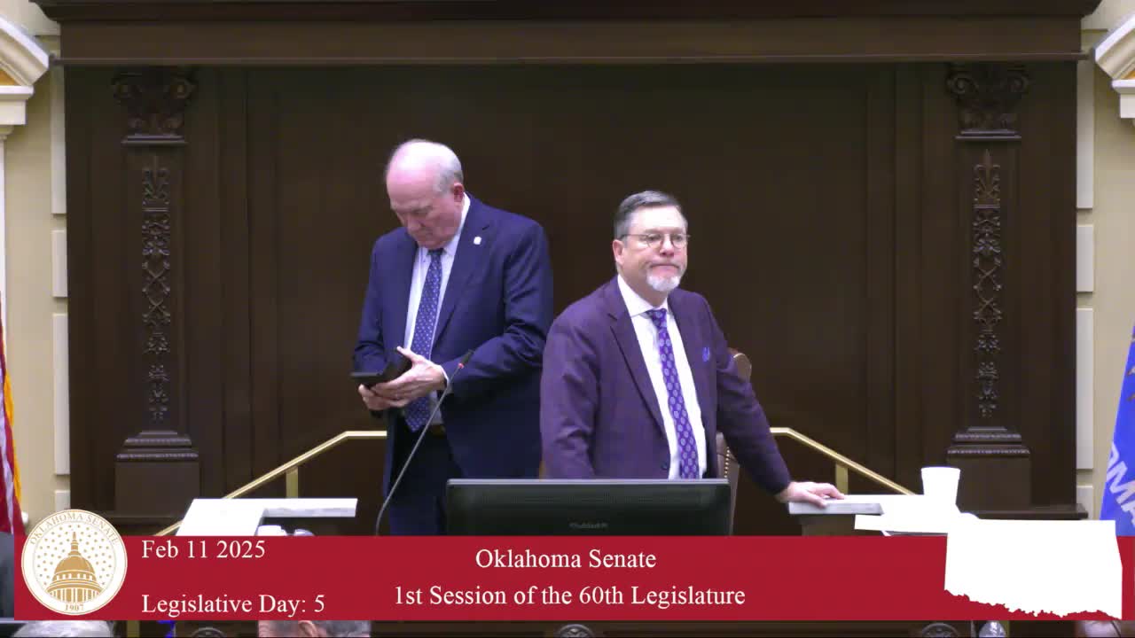 Senator Weaver leads prayer for wisdom and safety in legislative session