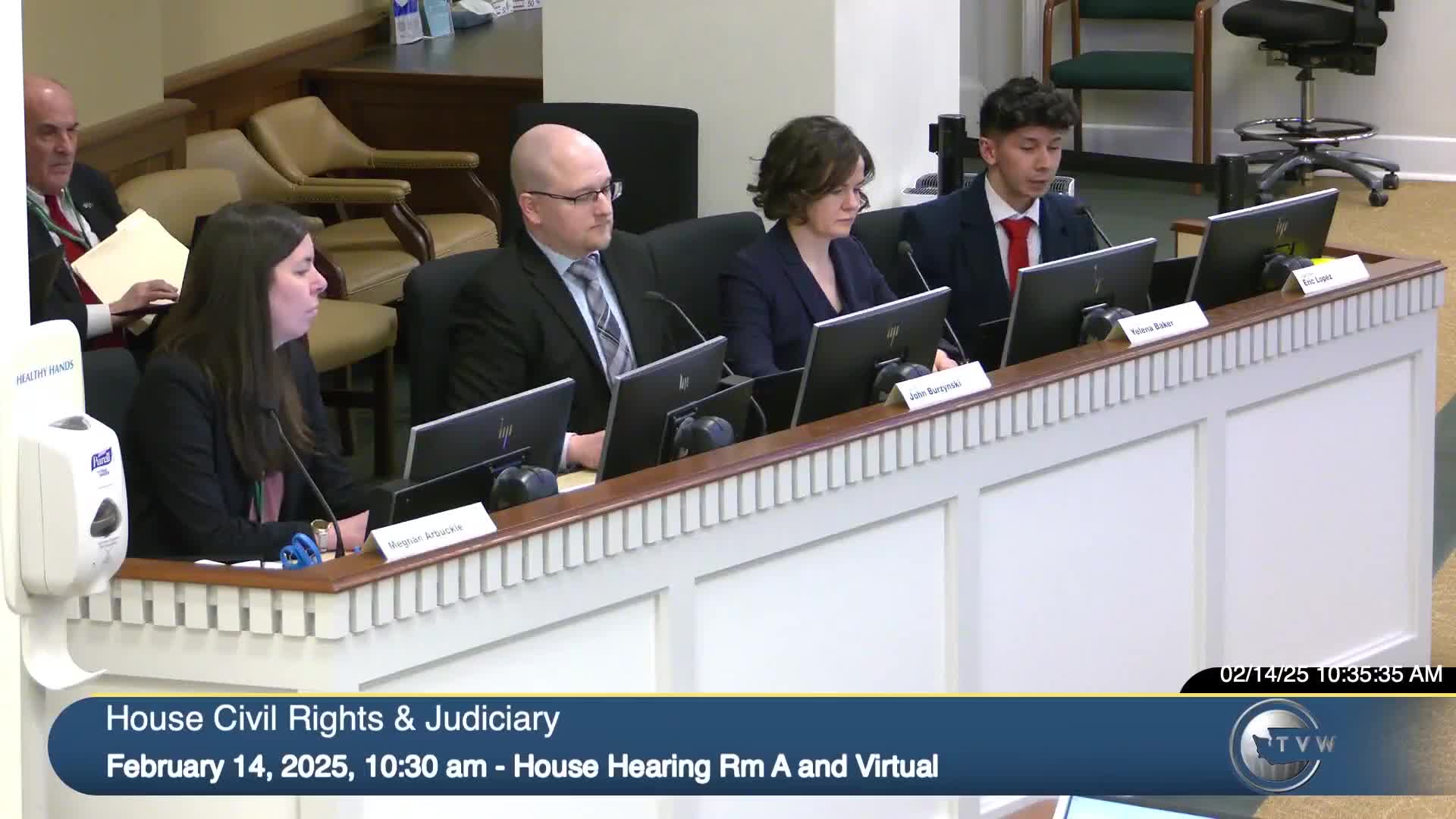 Committee advances bill creating alternative notice methods for museums and historical societies