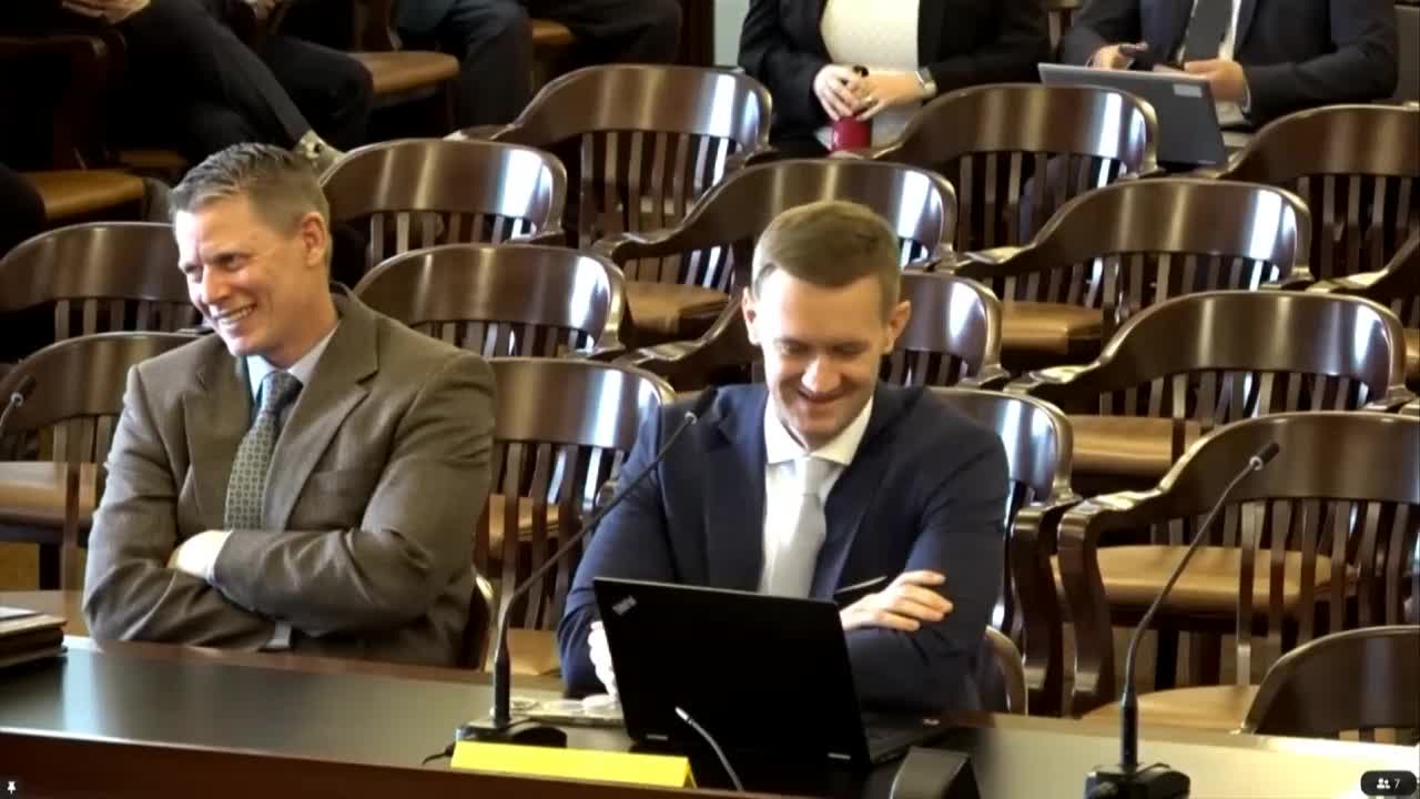 Committee forwards HB471 to speed vehicle procurement for transit projects