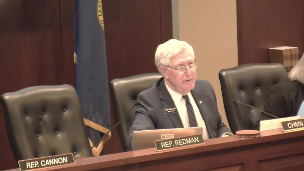 Committee advances bill to require detailed licensing-board reporting