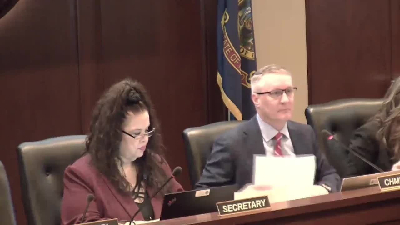 Committee backs bill allowing retired law-enforcement instructors to teach enhanced concealed-carry classes