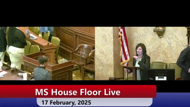 Pastor Alan Reagan leads prayer for Mississippi government session