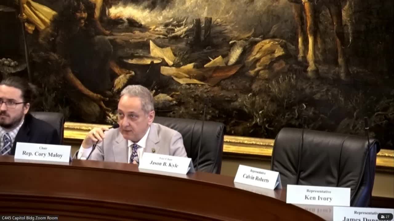 Utah panel advances bill to protect child influencers, require trust accounts and takedown rights