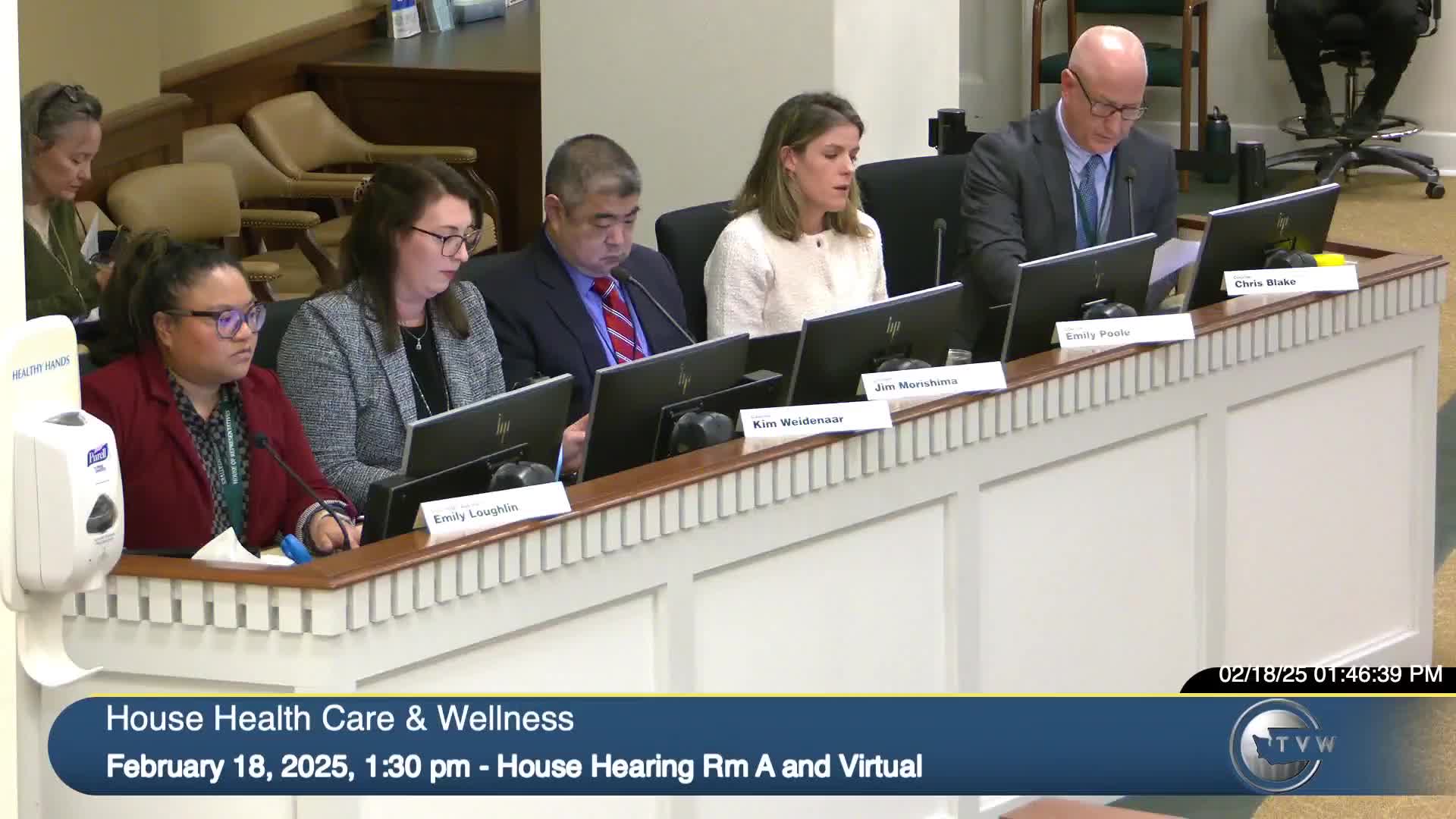 Committee advances HB 18 13 to restructure behavioral health crisis purchasing; requires strategic reprocurement plan