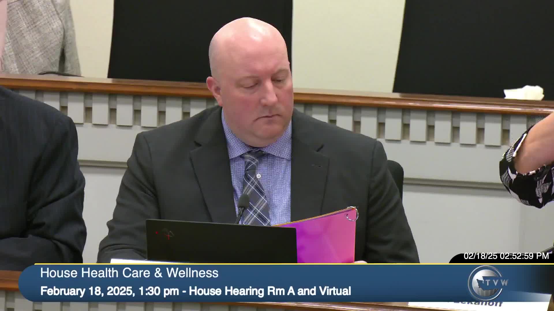 Committee advances HB 14 27 to expand insurance billing for certified peer specialists