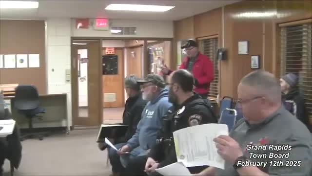 Resident raises winter plowing equity and safety concerns; plan commission member announces supervisor candidacy