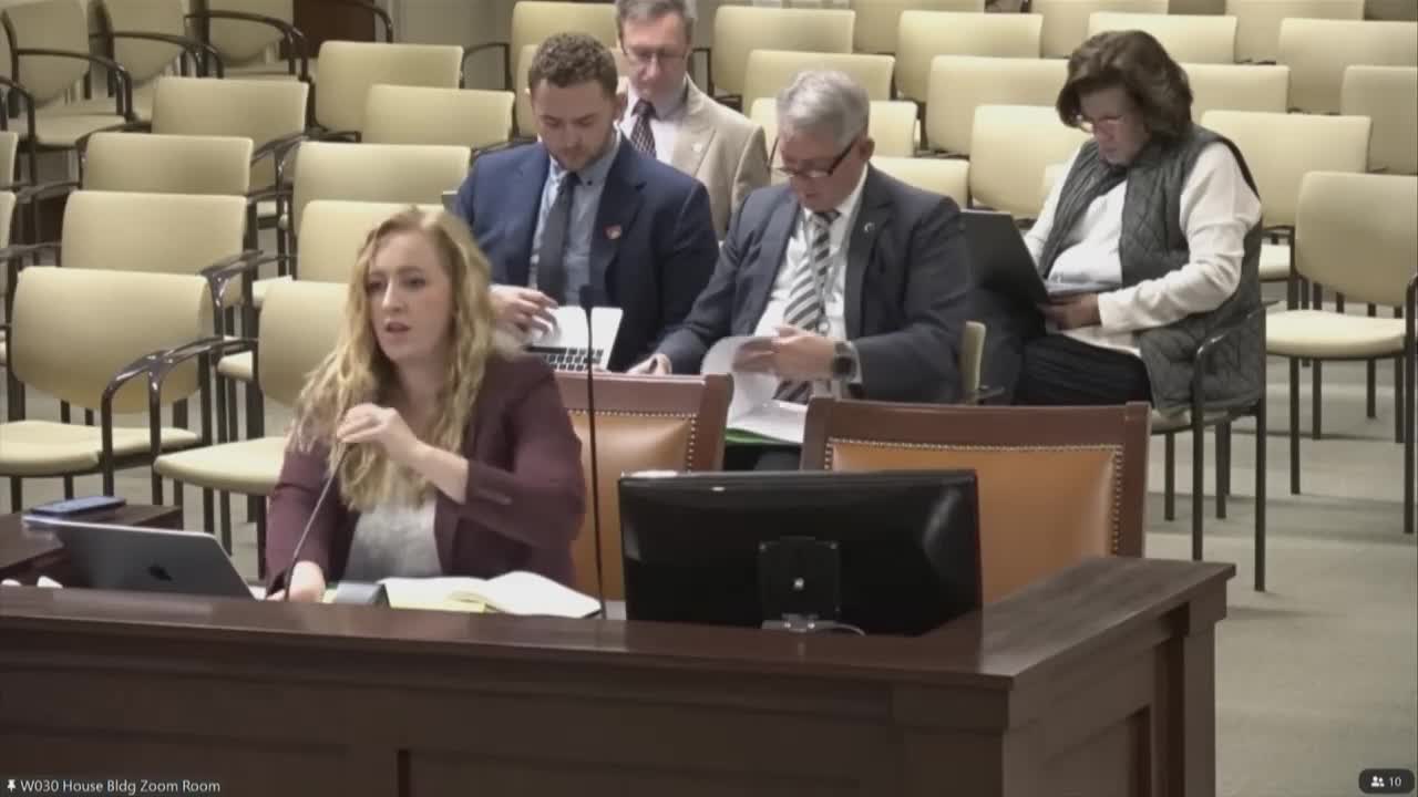 Committee advances bill tightening disclosures on foreign land buyers, restricting delivery access to military bases