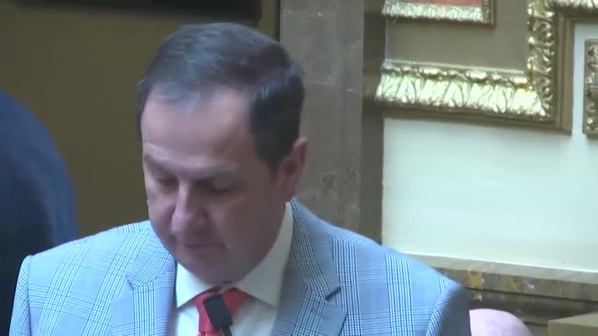 Utah lawmakers adopt digital handout policy for bill transparency