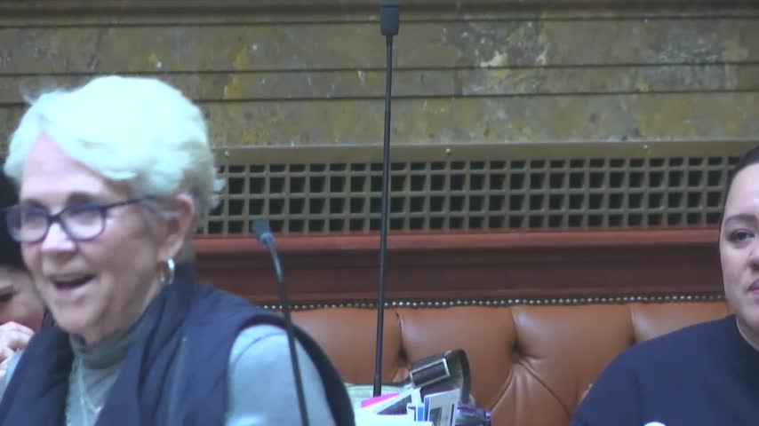 House rejects cohabitant-definition changes after floor amendment; proponents said change clarifies sibling-age coverage