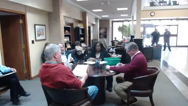 City Council approves relocation of meetings and electronic voting for 2025 elections