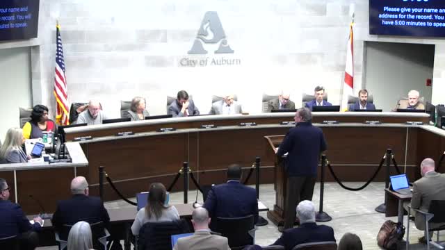 Developer Tom Haley outlines Auburn perimeter project at planning meeting