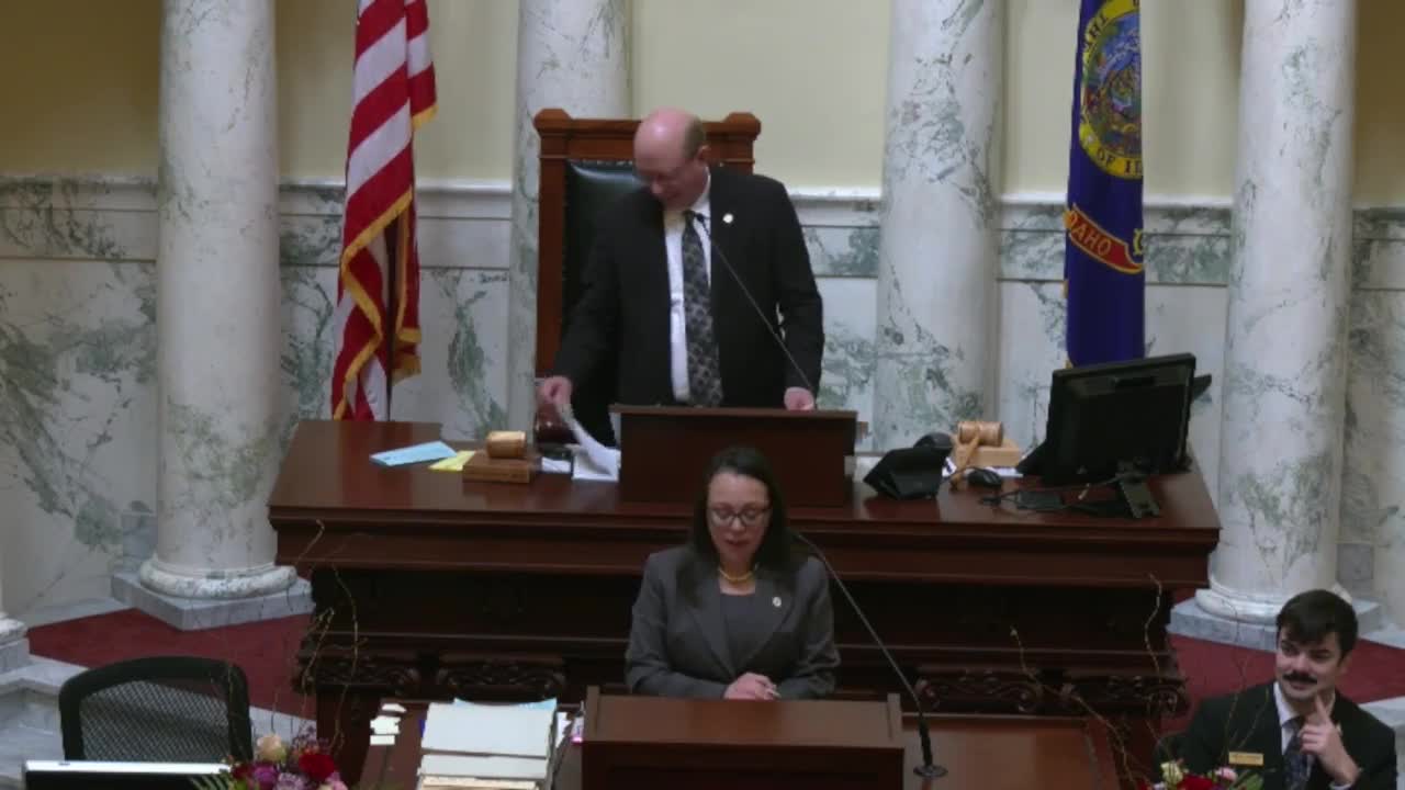 Committee of the whole reports multiple bills as amended and advances several to second reading