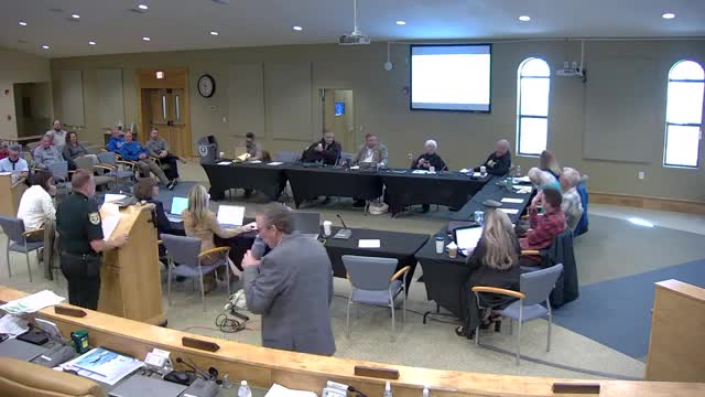 Captain urges Destin to consider consolidated public‑safety facility and an added beach deputy