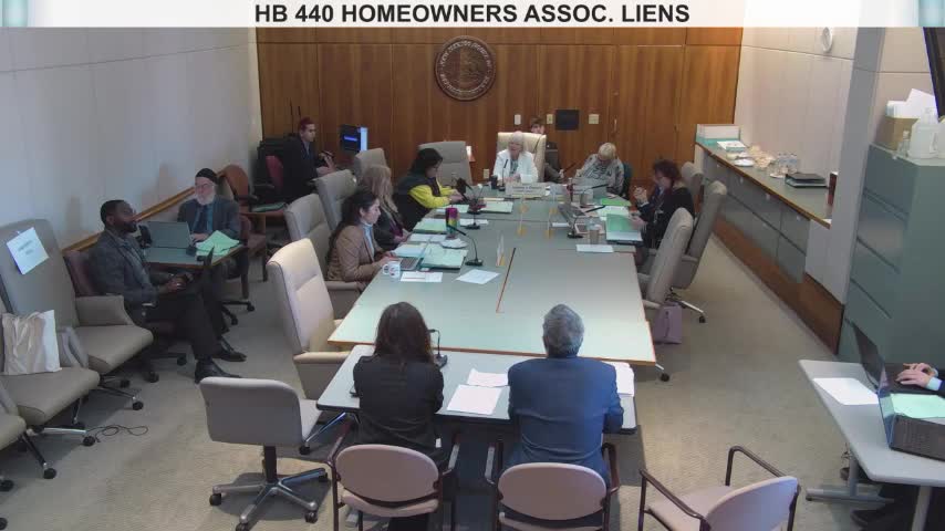 Committee advances bill limiting HOA foreclosures for small delinquencies
