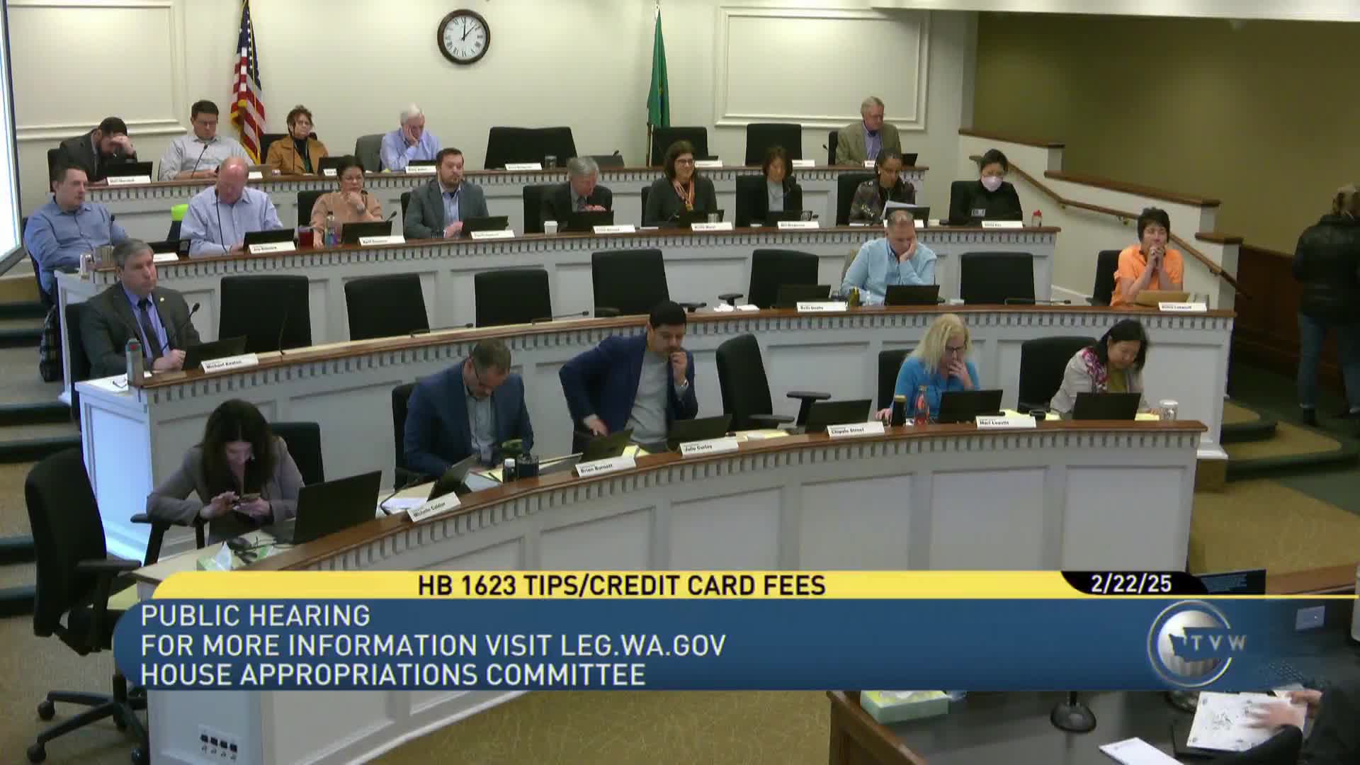 Workers and employers split on bill banning credit‑card processing fees from tips