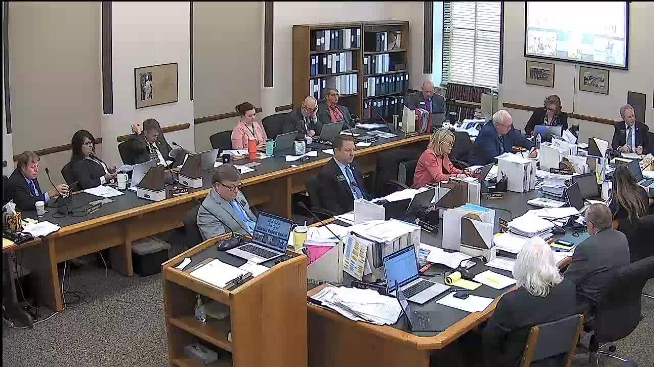 House committee approves amended budget including arts camp funding