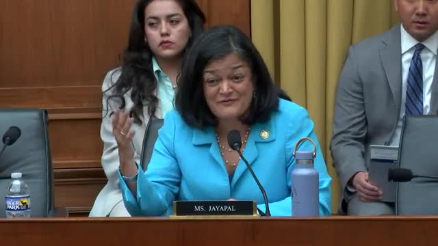 Arizona Congressmen debate birthright citizenship implications during committee hearing