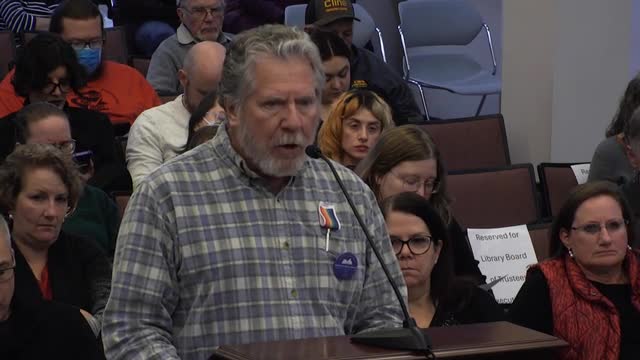 Warren County citizens oppose new library board ordinance citing free speech concerns