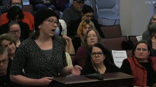 Residents urge Warren County supervisors to reject new library governance proposal