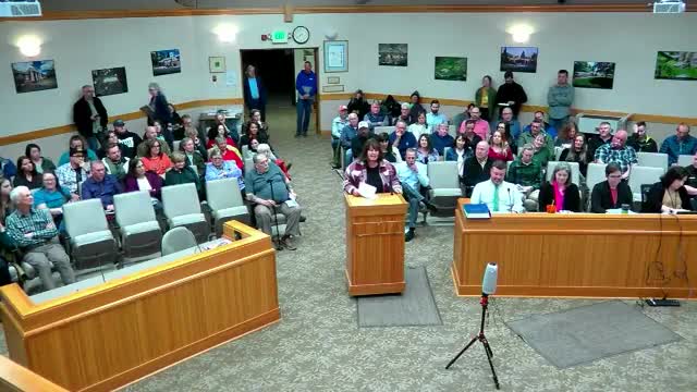 Former Directors Defend Nikki Messenger Amid Roseburg City Manager Controversy