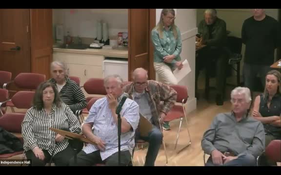 Woodside residents demand parking reform to support local dining community