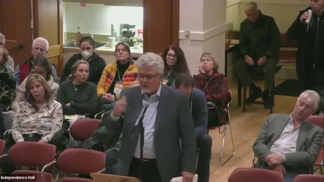 Woodside residents debate parking needs and outdoor dining plans at council meeting