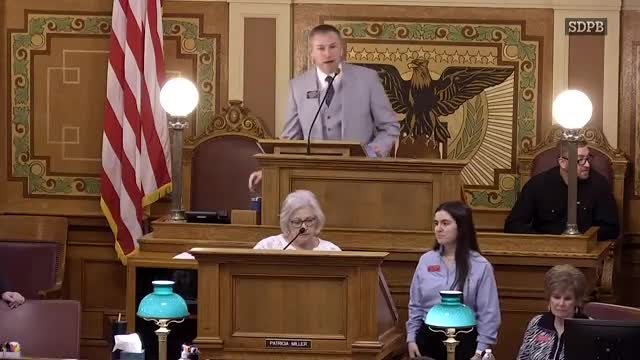 House of Representatives opens 100th legislative session with prayers and approvals