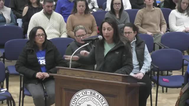 East Braintree community rallies against proposed closure of Ross School