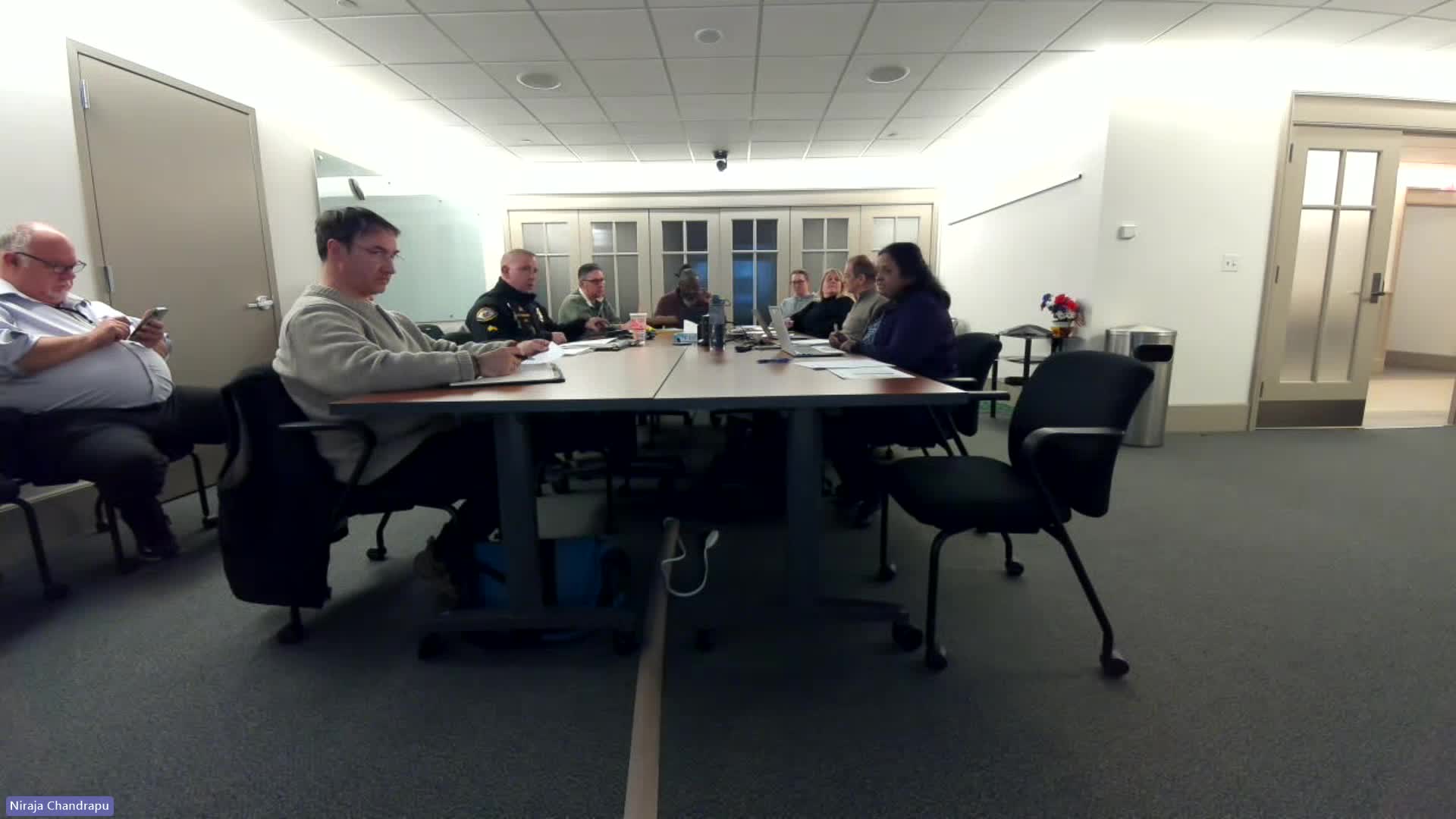 Residents ask Leesburg commission to limit parking permits and consider traffic signal at Meadows Lane and Fort Evans