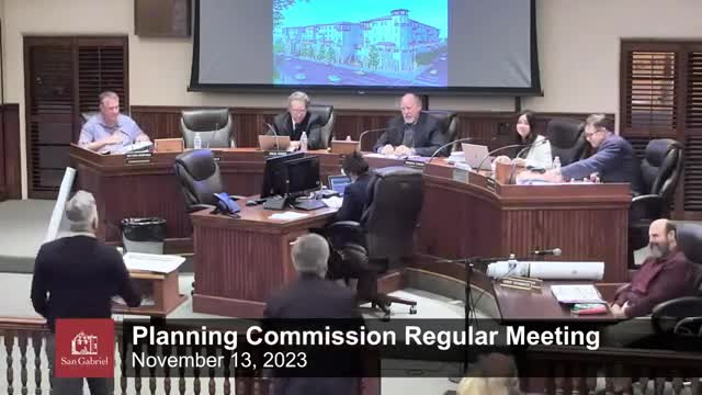 Commissioner praises staff at annual beer and dumpling festival