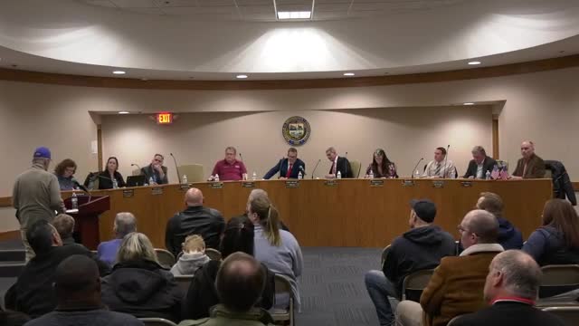 Residents and inspectors press Brookhaven officials over safety, code gaps at new Brookhaven Glen development