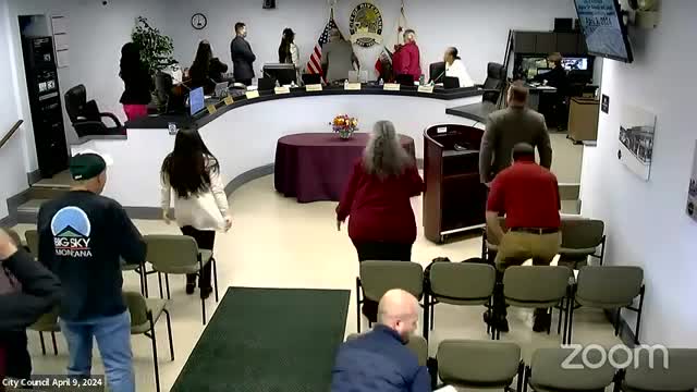 Riverbank City Council gathers for prayer and community discussions