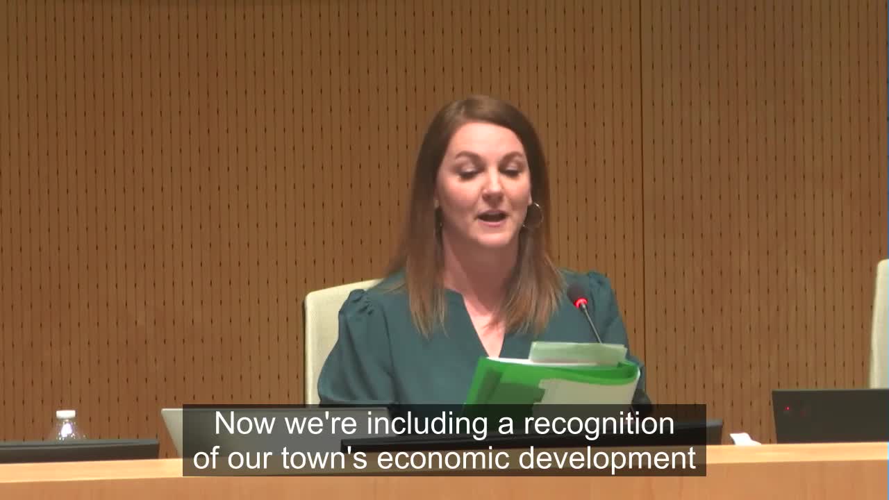 Town manager Bruce honors Marissa Garnett with 2025 economic development award