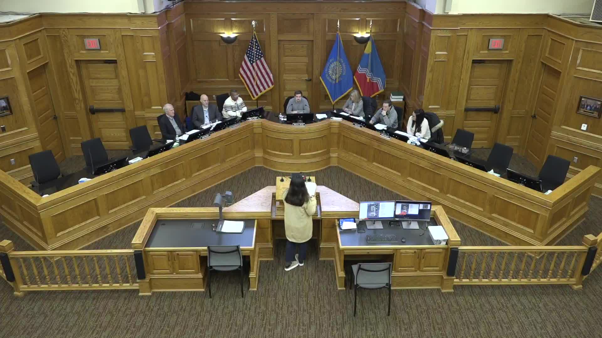 Commission approves rezoning near arterial street despite neighborhood traffic concerns
