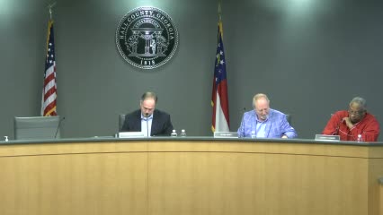 Planning commission recommends approval of 11‑lot Vacation Cottage subdivision at 3219 Lake Drive