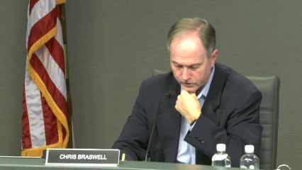 Commission approves variance to reduce side yard for accessory structure at Persimmon Tree Road