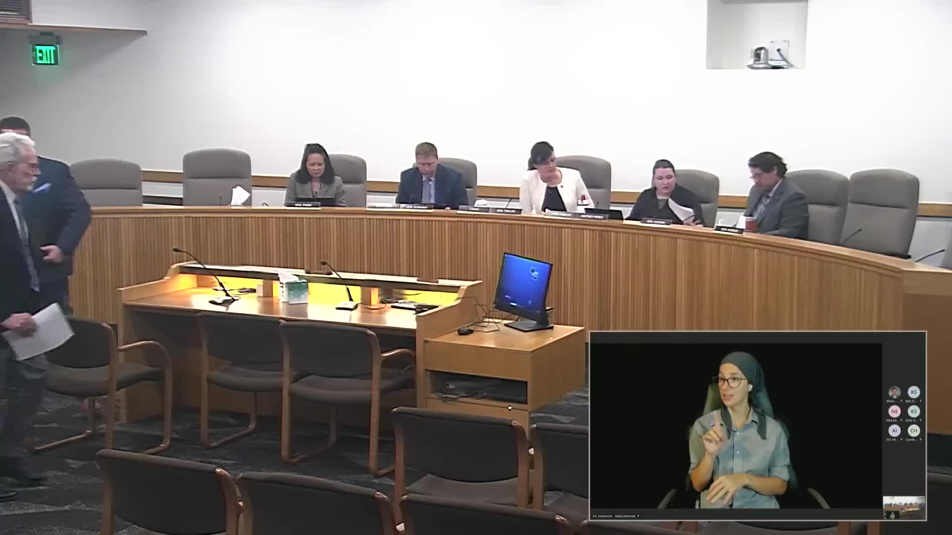 Bill would direct DCBS to propose building-inspector apprenticeship; BOLI flags regulatory and employer issues