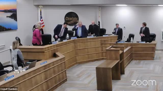 City Council unanimously adopts meeting agenda after moment of silence
