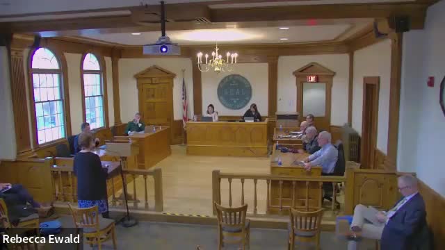 Lake Bluff property owners address traffic and trespassing concerns during community meeting