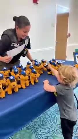 Jupiter Police hosts community event showcasing police cars and K9 Bandit
