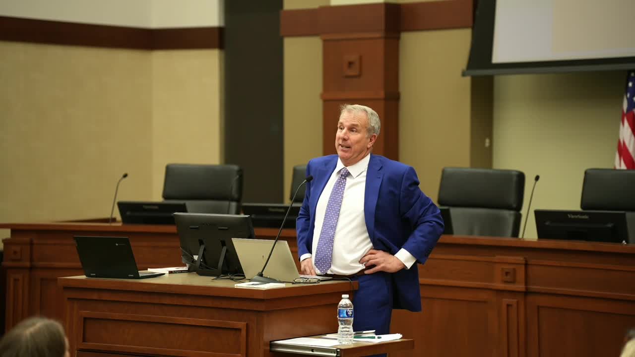 Expert discusses Ukraine's agricultural success and military aid strategy amid ongoing conflict