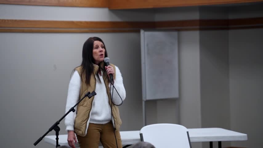 Doctor reopens business after two weeks of pandemic closure amid skepticism