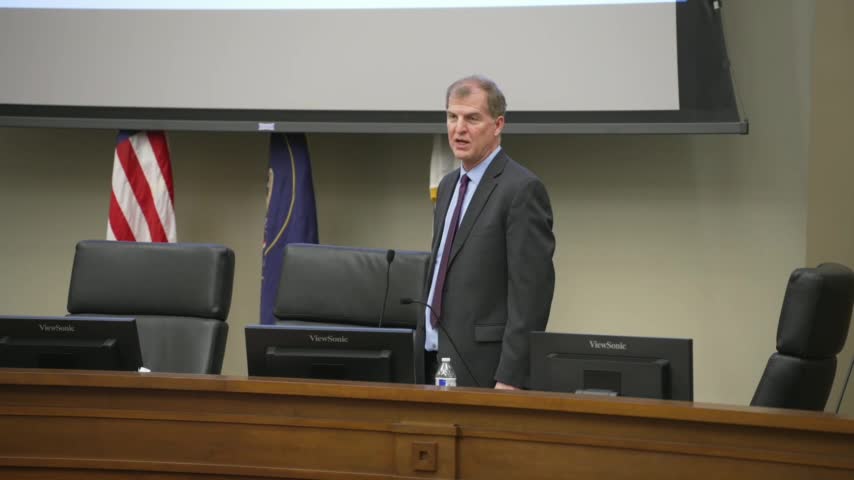 Expert urges US to avoid military confrontation over Taiwan and support Ukraine peace plan