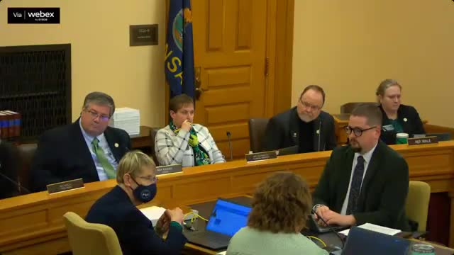 Kansas proposes bill to restrict non-resident hunting permits for wildlife conservation