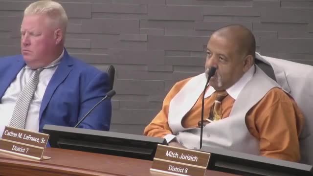 Lake Hermitage residents demand garbage collection as council debates road safety