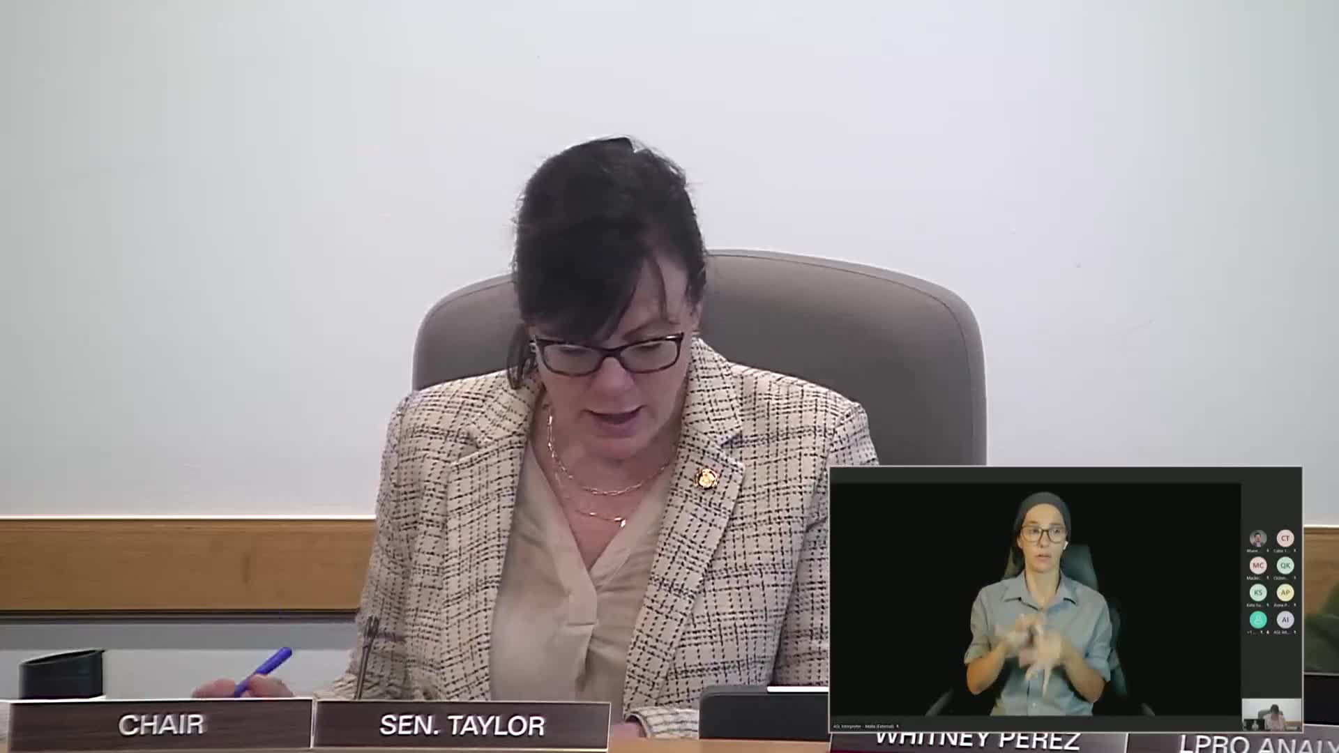 Businesses, delivery platforms warn of costs and technical issues as committee considers online pricing‑transparency bill