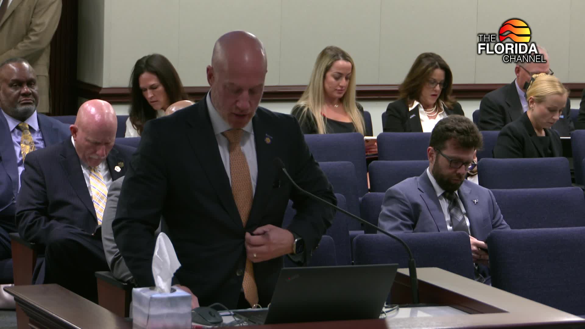 Senate committee advances utility relocation bill addressing electric vehicle impacts