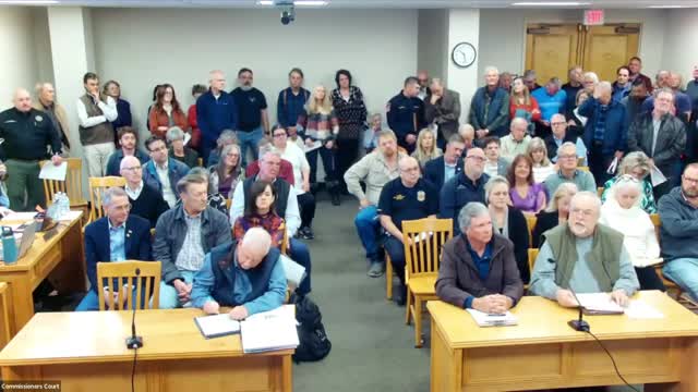 Bergheim residents debate emergency services district for full-time firefighters
