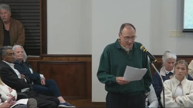 Kedron Hills residents oppose Crabapple Gate reopening for safety concerns
